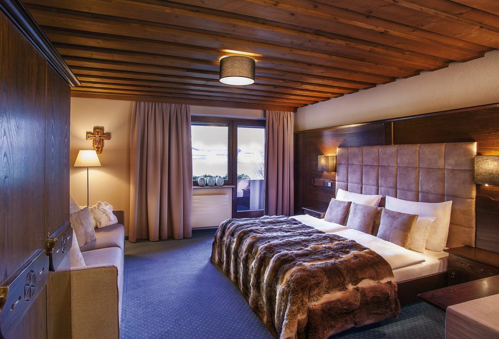 Boutiquehotel Saeumler Zell am Ziller Pokoj fotografie